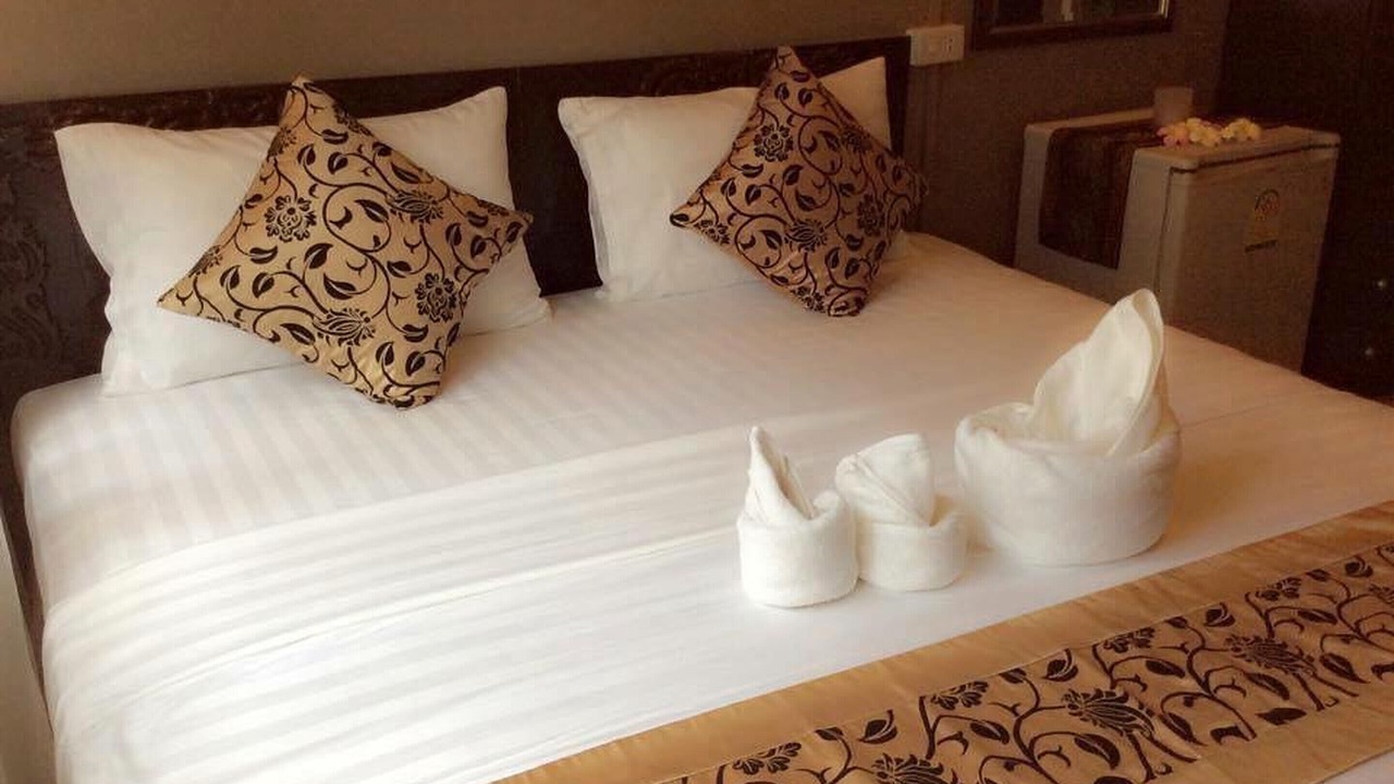 Photo of Bedroom in Khanna Yao