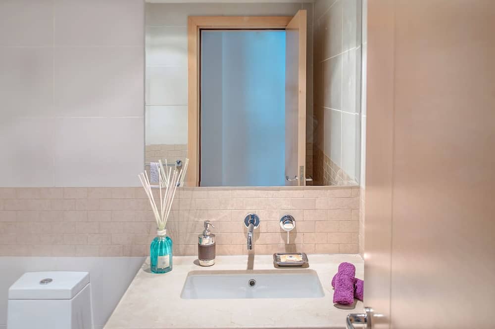 Photo of Bathroom in Al Sufouh 2