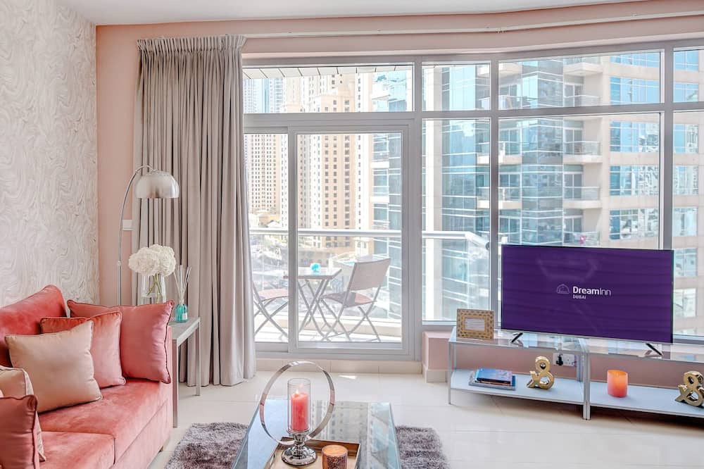 Photo of Livingroom in Al Sufouh 2
