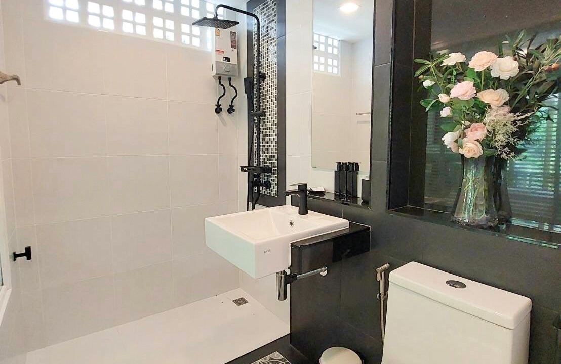 Photo of Bathroom in Khlong Sok