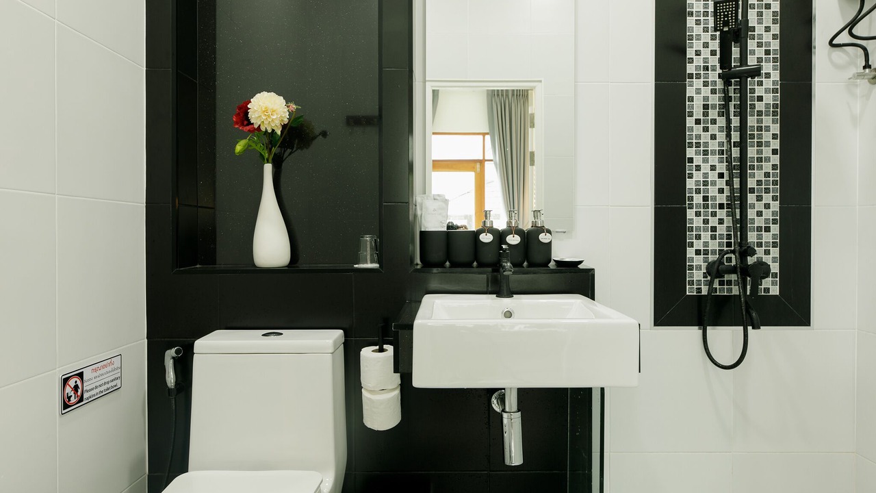 Photo of Bathroom in Khlong Sok