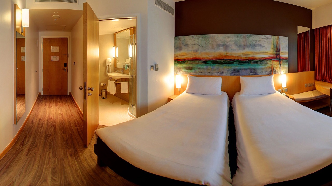 Photo of Bedroom in Trade Center