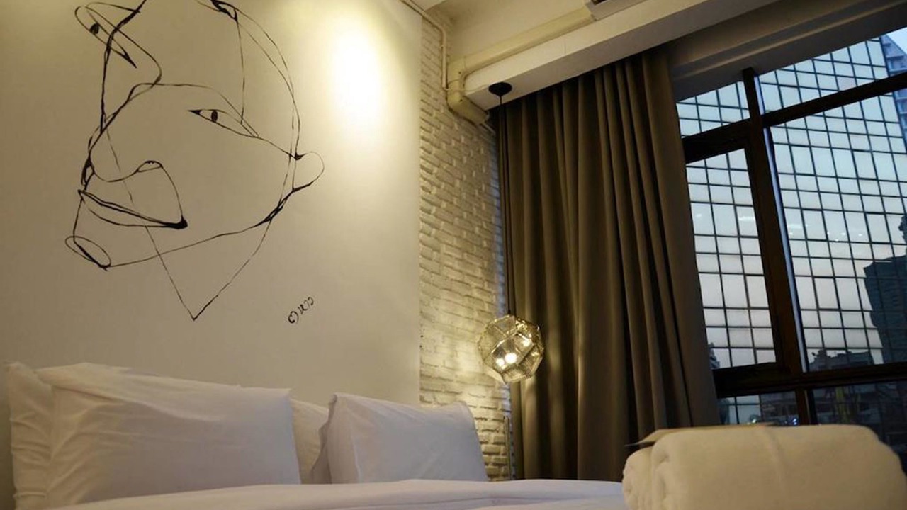 Photo of Bedroom in Khlong Toei Nuea