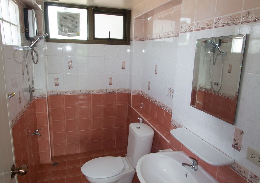 Photo of Bathroom in Pa Daet