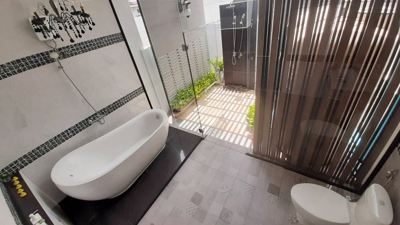 Photo of Bathroom in Saen Suk
