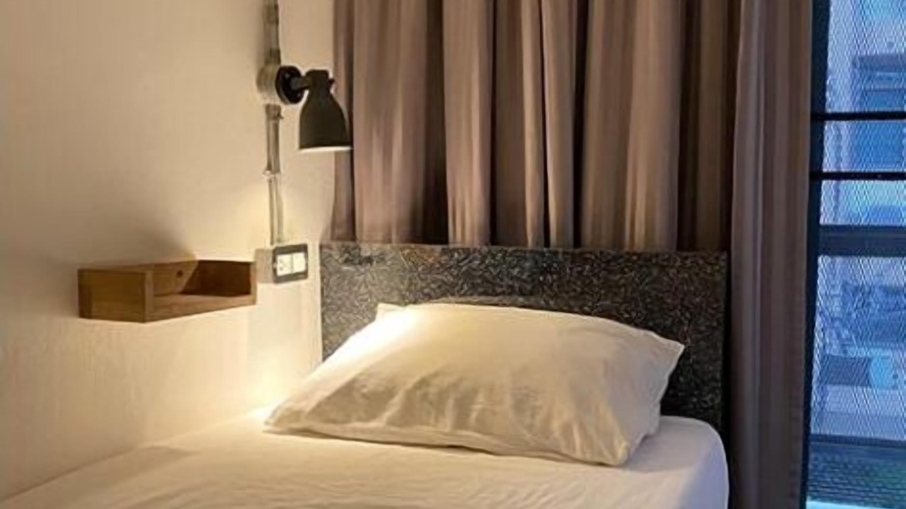 Photo of Bedroom in Thanon Phetchaburi