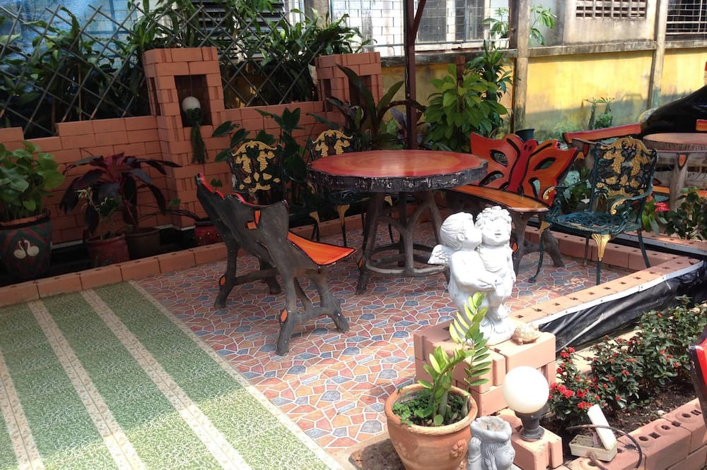 Photo of Patio Balcony in Tha Tum