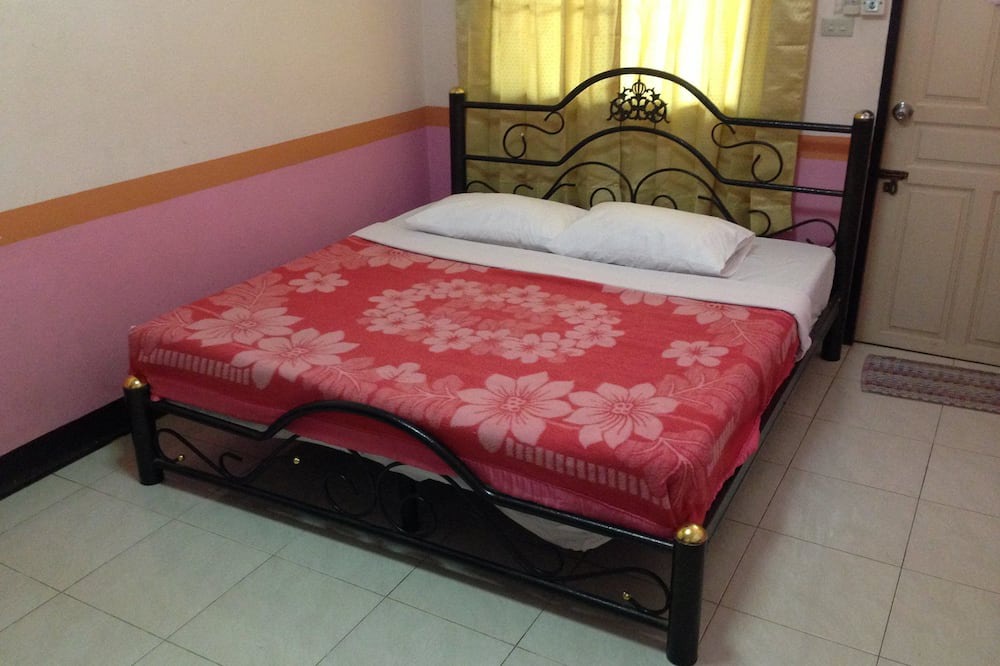 Photo of Bedroom in Tha Tum