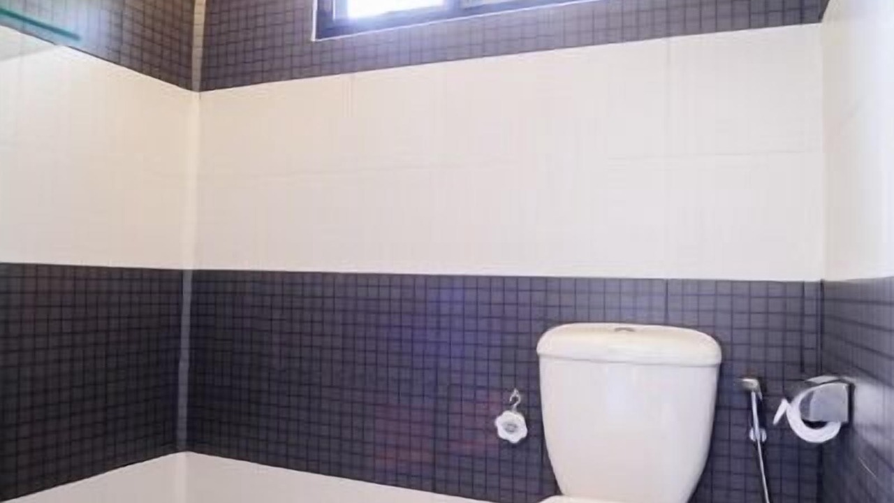 Photo of Bathroom in Wat Phrik