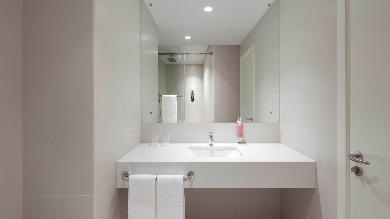 Photo of Bathroom in Za'abeel 2
