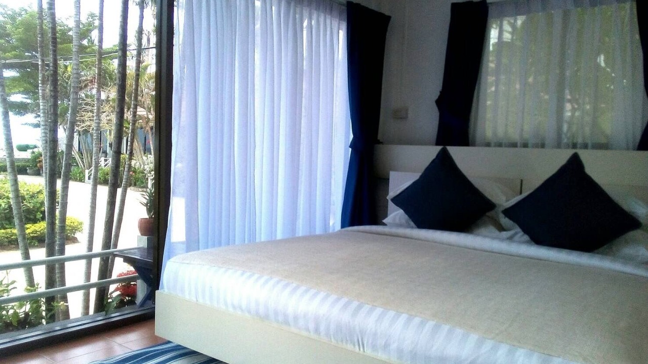 Photo of Bedroom in Laem Phak Bia