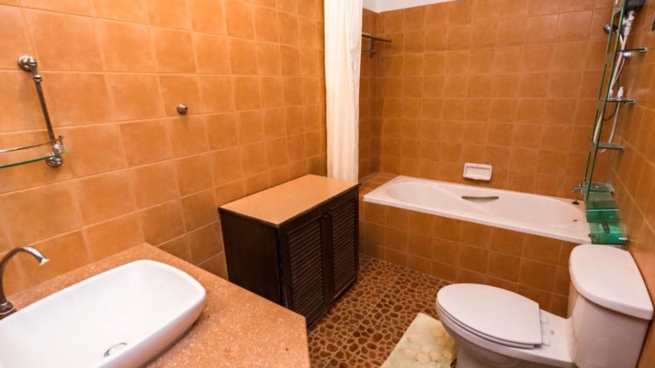 Photo of Bathroom in Hua Thanon