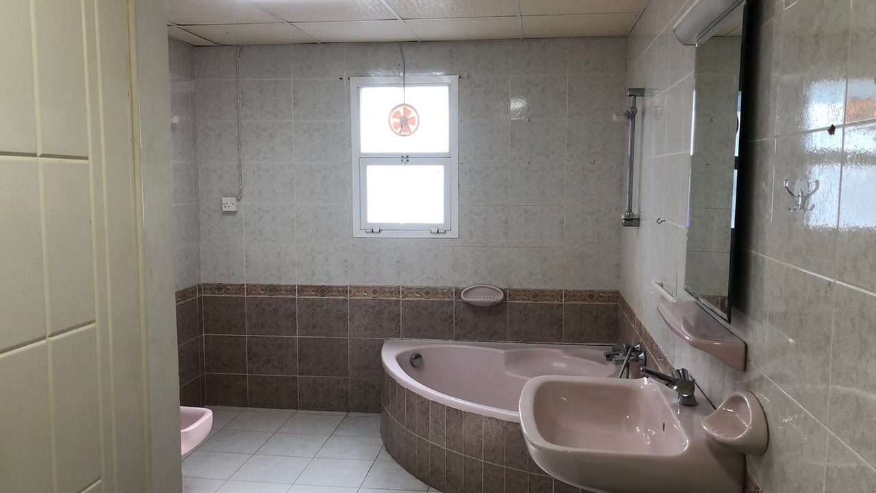 Photo of Bathroom in Jumeira 3