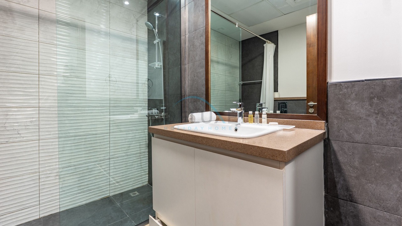 Photo of Bathroom in Discovery Gardens