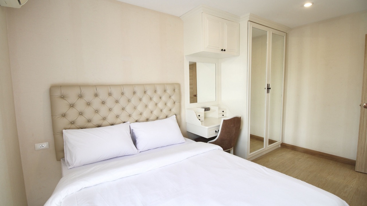Photo of Bedroom in Khlong Tan Nuea