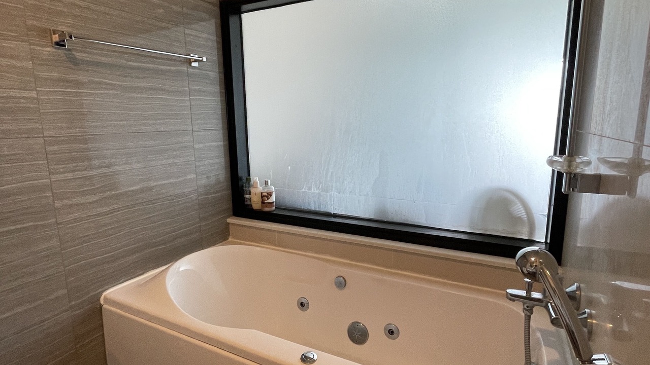 Photo of Bathroom in Tha Thaewawong