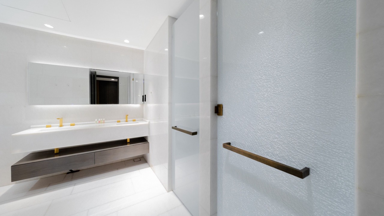 Photo of Bathroom in Palm Jumeirah