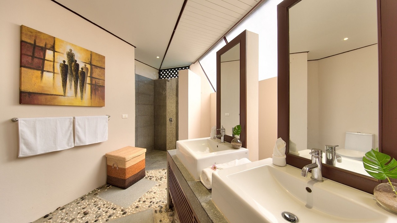 Photo of Bathroom in Maret