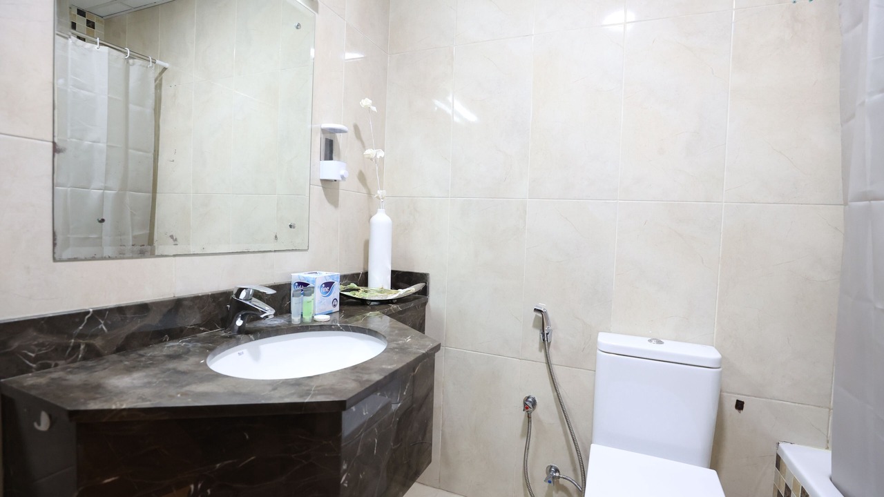 Photo of Bathroom in Discovery Gardens