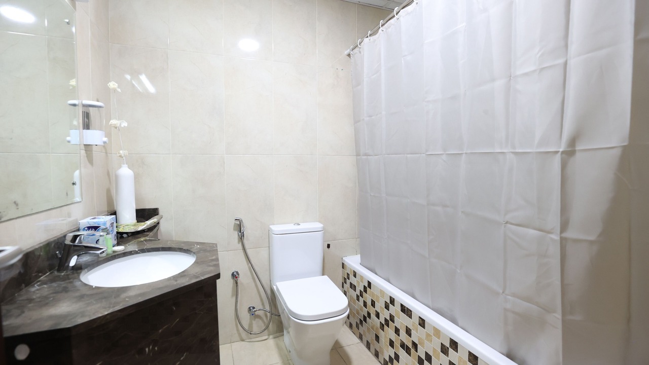 Photo of Bathroom in Discovery Gardens