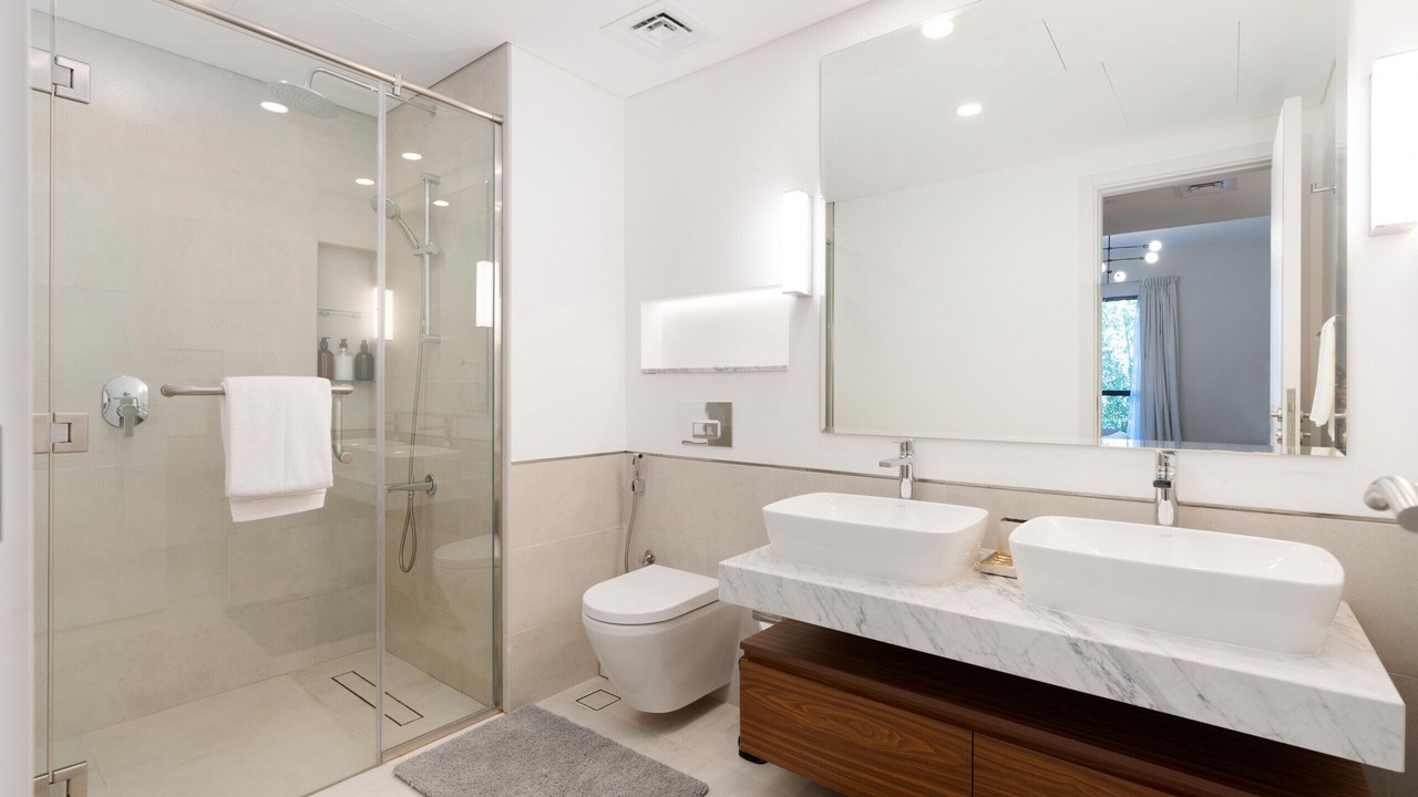 Photo of Bathroom in Umm Suqeim 3