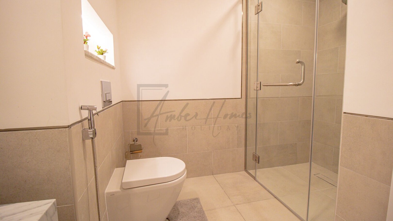 Photo of Bathroom in Umm Suqeim 3