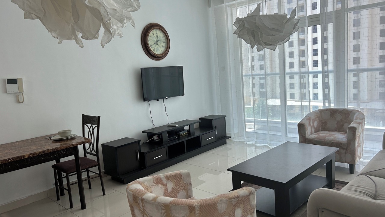 Photo of Livingroom in Jumeira 1