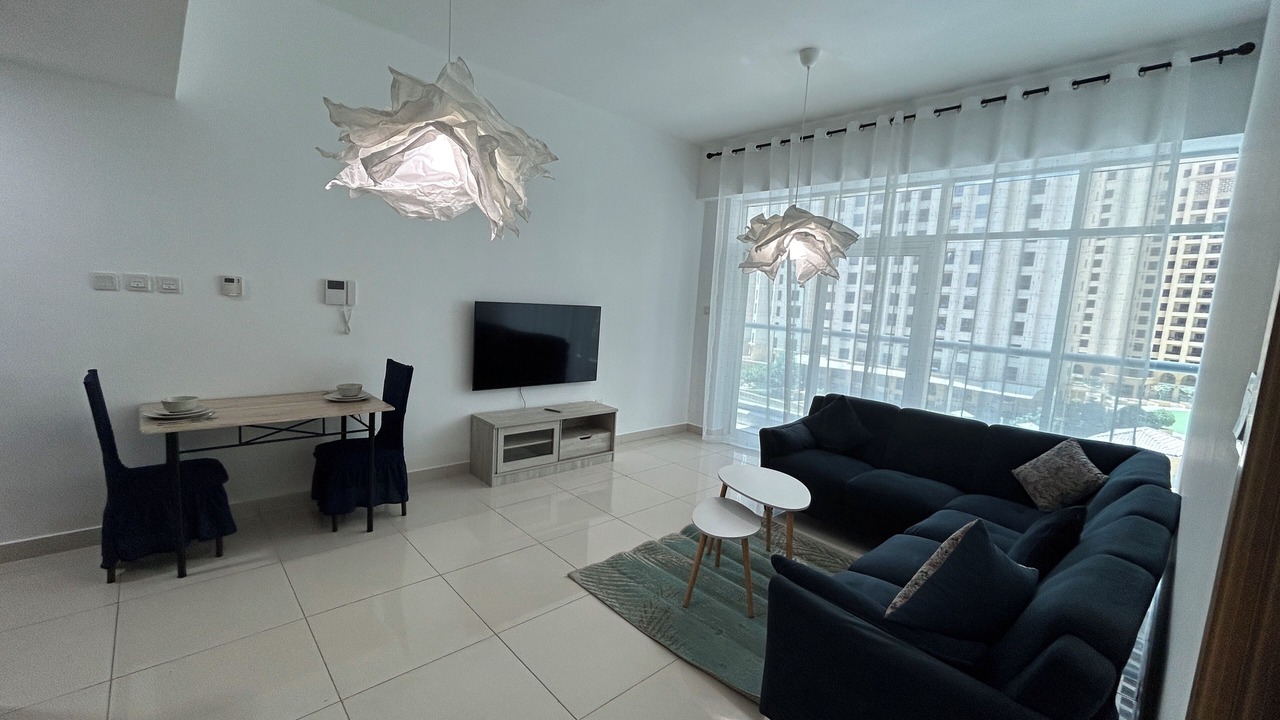 Photo of Livingroom in Jumeira 1