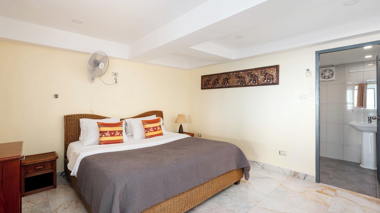 Photo of Bedroom in Maret