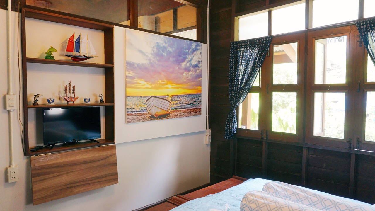 Photo of Bedroom in Samsen Nai