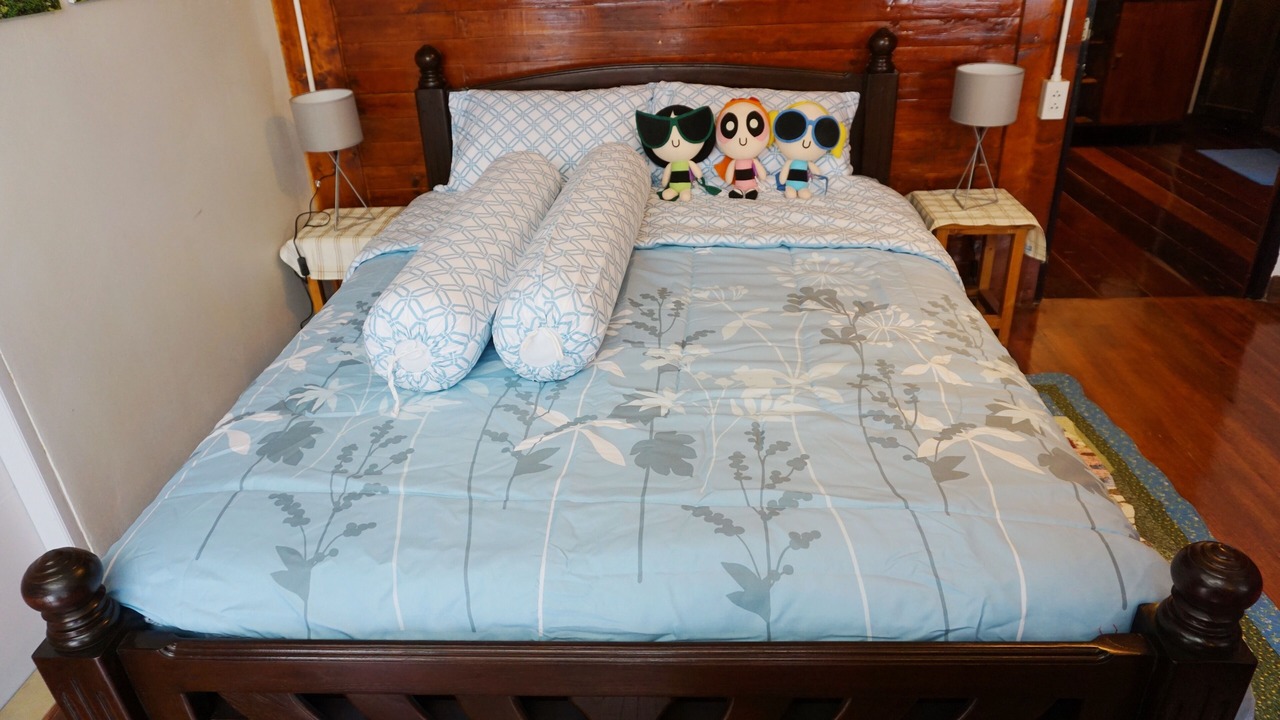 Photo of Bedroom in Samsen Nai
