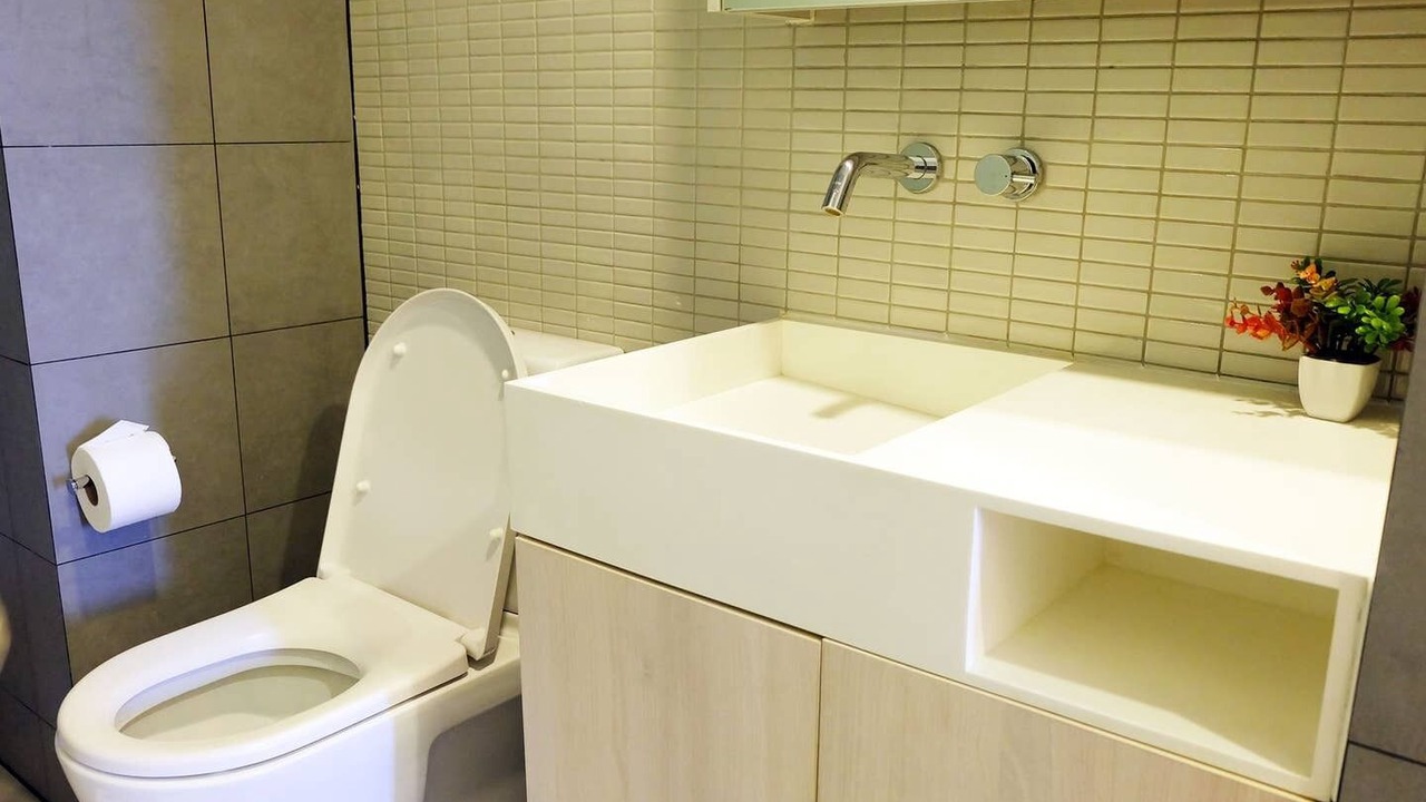 Photo of Bathroom in Samsen Nai