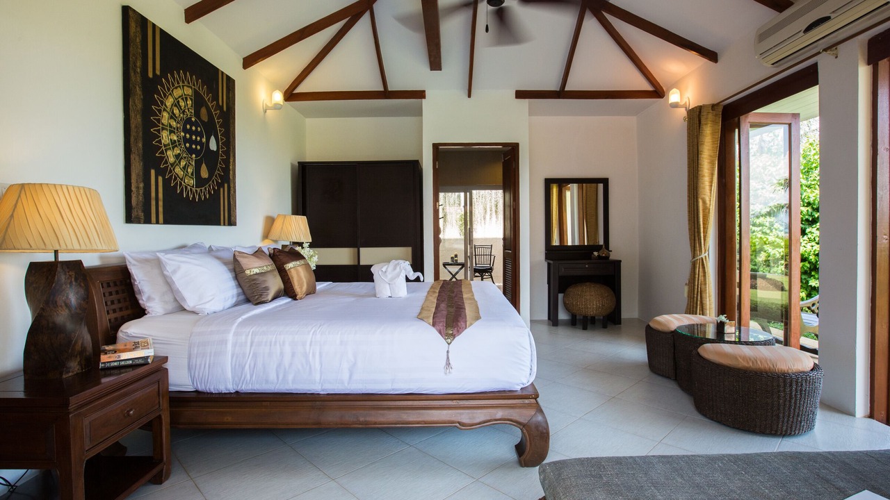 Photo of Bedroom in Laem Set
