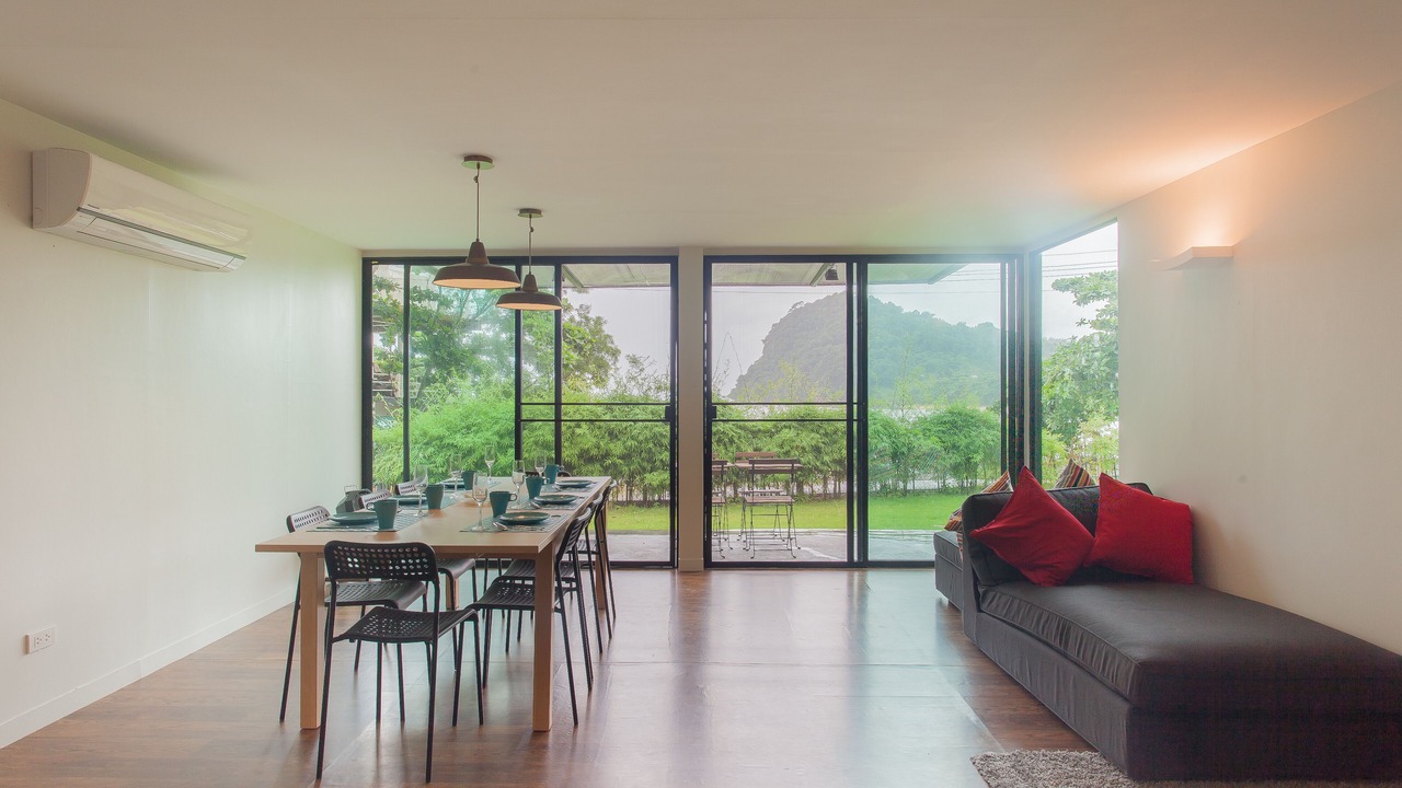 Photo of Livingroom in Laem Sing