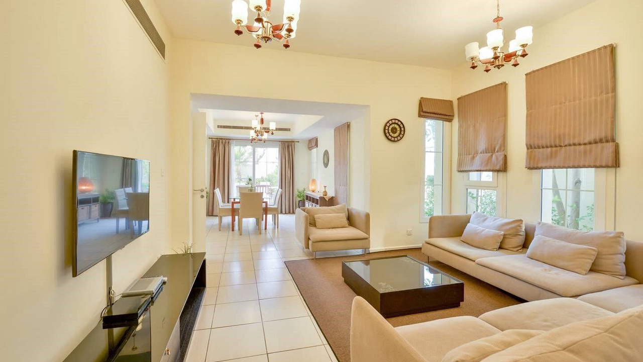 Photo of Livingroom in Emirates Hills