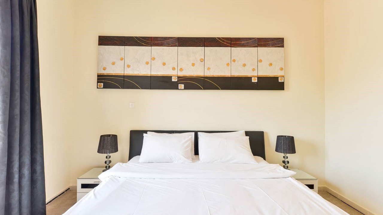 Photo of Bedroom in Emirates Hills