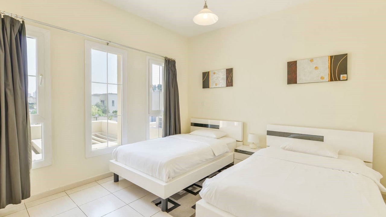 Photo of Bedroom in Emirates Hills