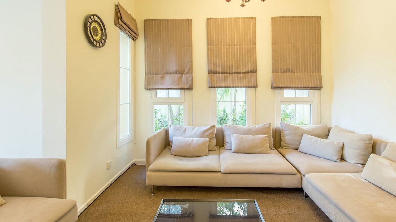 Photo of Livingroom in Emirates Hills