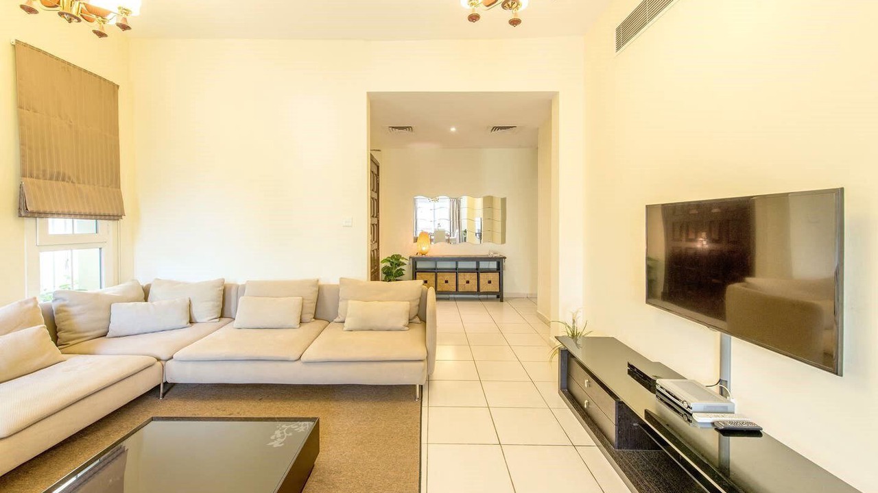Photo of Livingroom in Emirates Hills