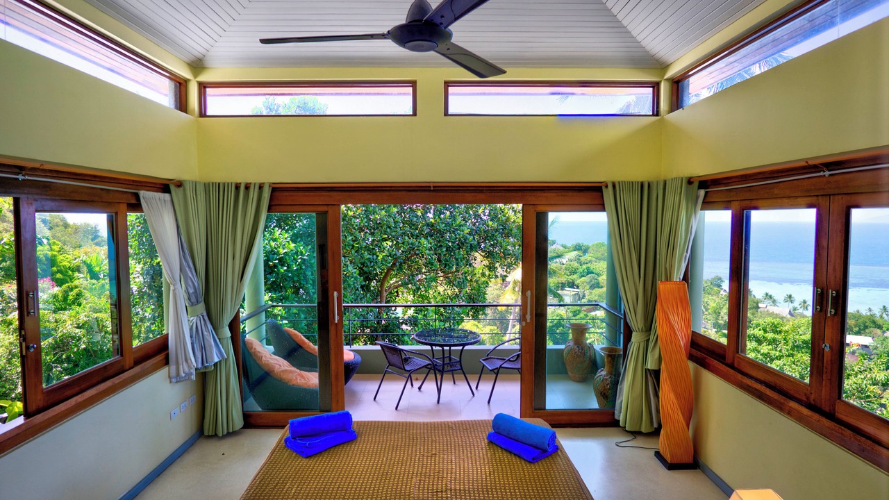 Photo of Patio Balcony in Laem Set