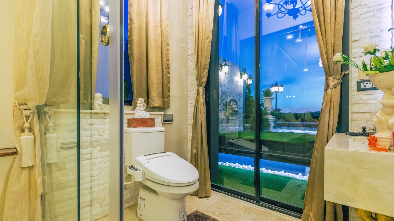 Photo of Bathroom in Phra Khanong Nuea