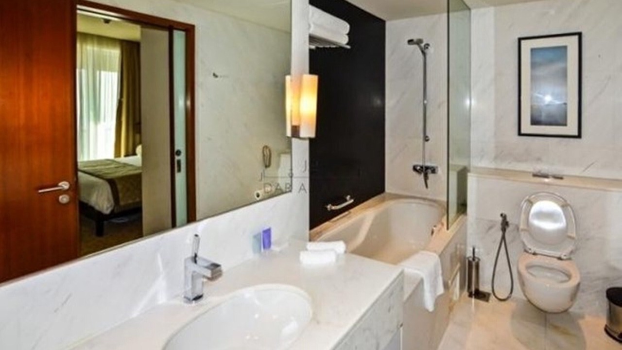 Photo of Bathroom in Trade Centre 1