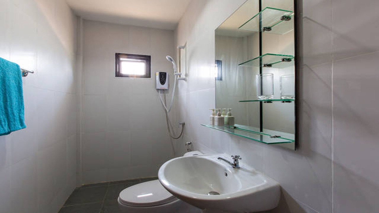 Photo of Bathroom in Pak Nam Pran