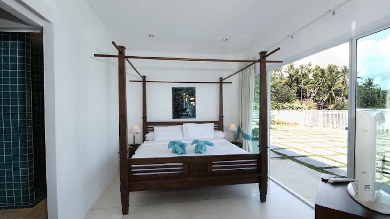 Photo of Bedroom in Laem Set