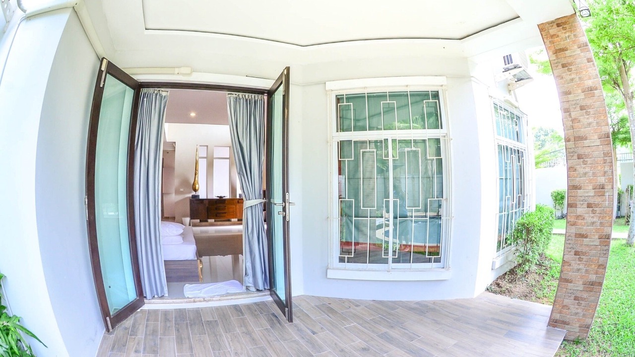 Photo of Patio Balcony in Na Chom Thian