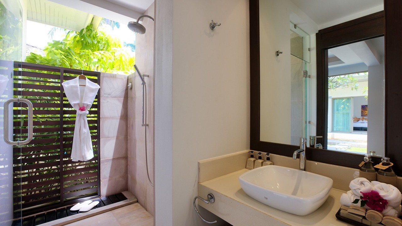 Photo of Bathroom in Laem Set