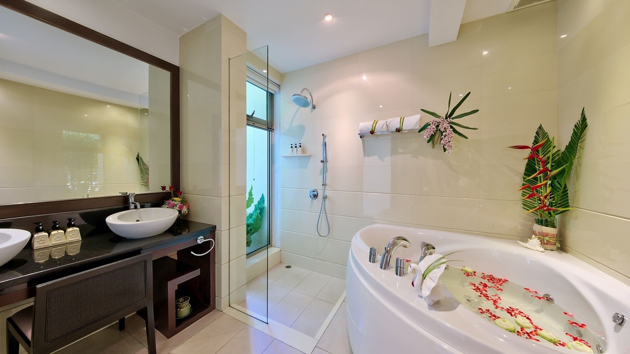 Photo of Bathroom in Laem Set