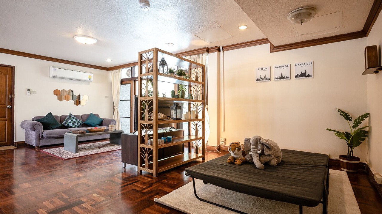 Photo of Livingroom in Samsen Nai