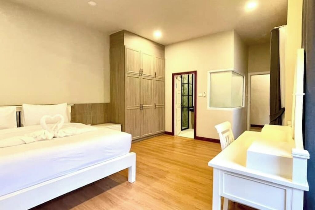 Photo of Bedroom in Na Kluea