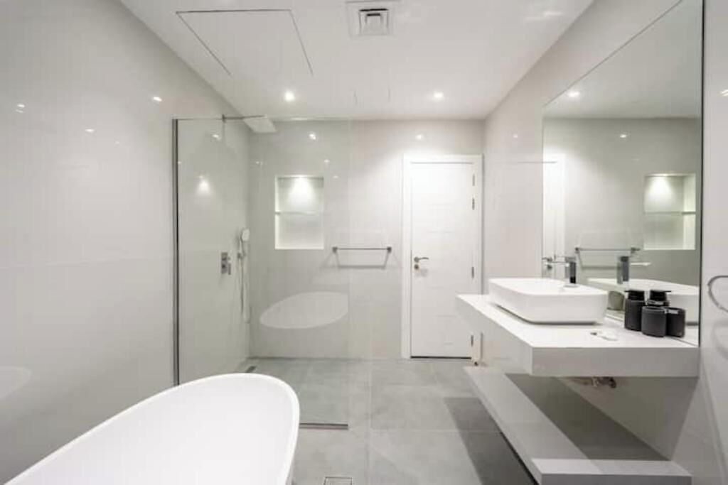 Photo of Bathroom in Dubai Internet City